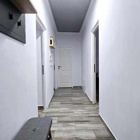 Apartament 3 Camere Hd ฮูเนโดอารา ภายนอก รูปภาพ