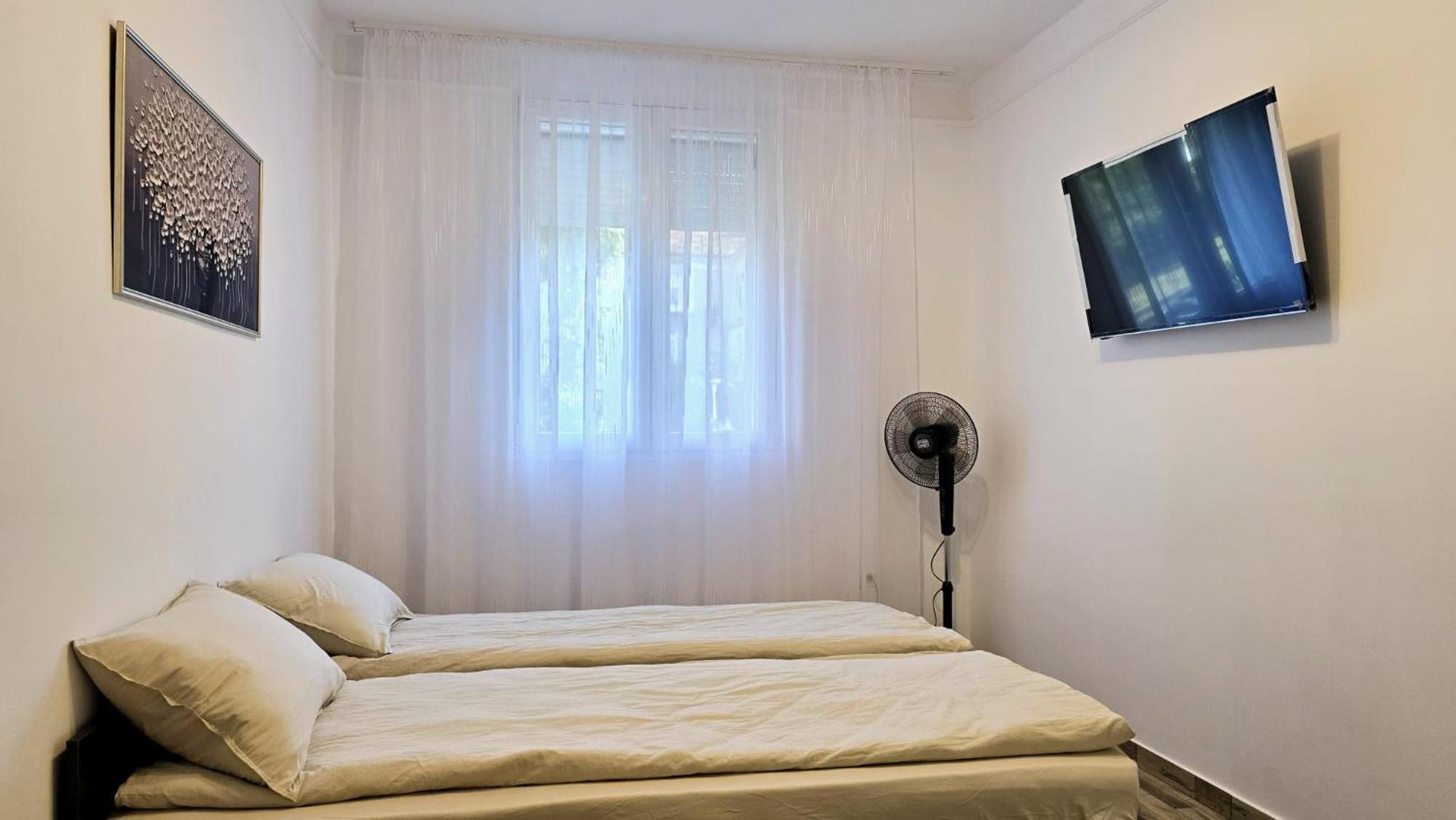 Apartament 3 Camere Hd ฮูเนโดอารา ภายนอก รูปภาพ