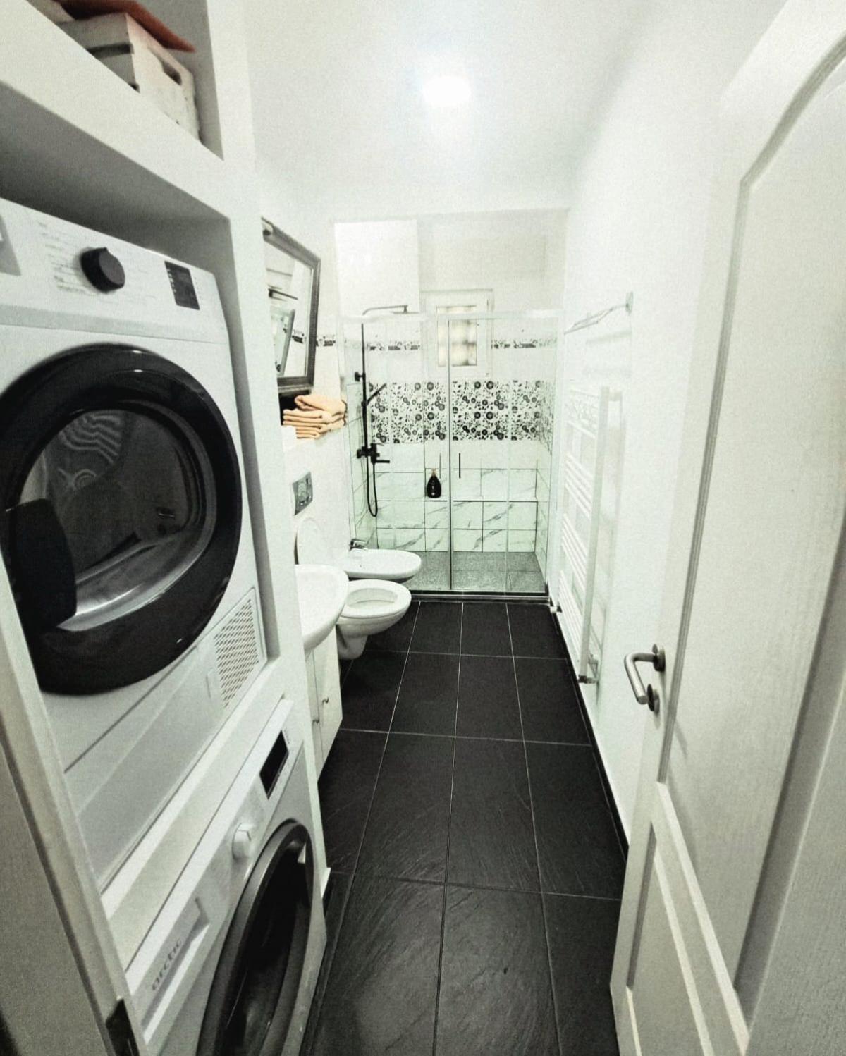 Apartament 3 Camere Hd ฮูเนโดอารา ภายนอก รูปภาพ