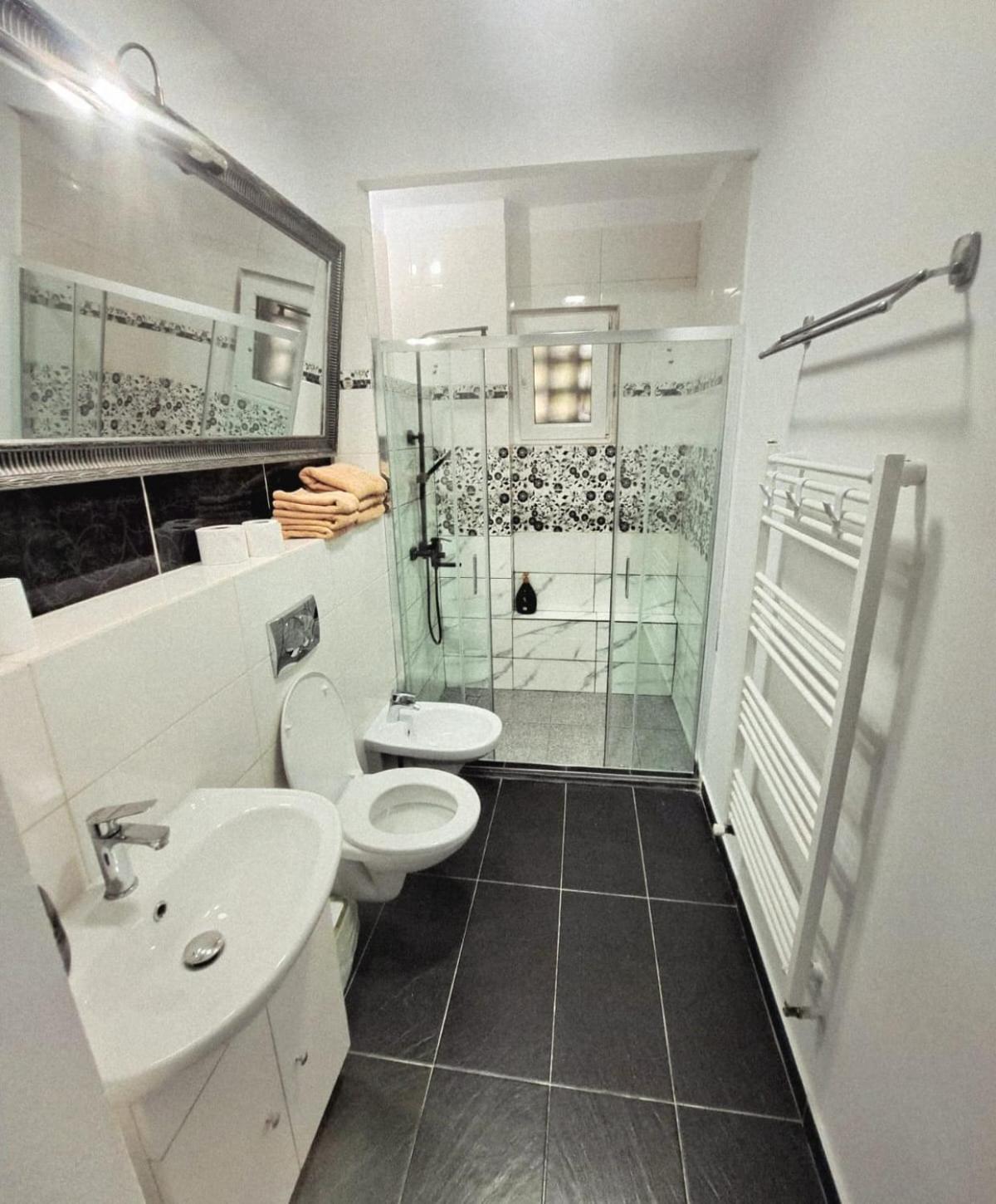 Apartament 3 Camere Hd ฮูเนโดอารา ภายนอก รูปภาพ